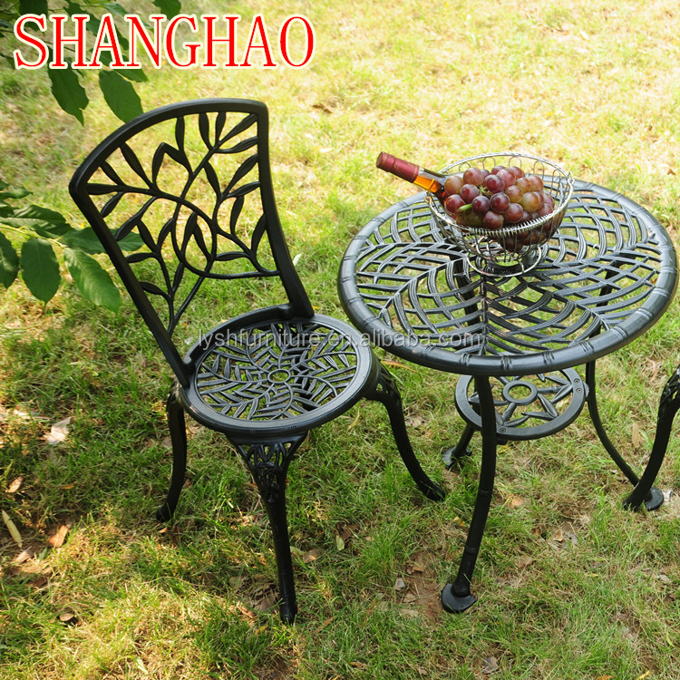 Прочный обеденный комплект из  – обзор и цена Bistro Table Set