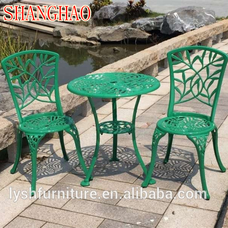 Прочный обеденный комплект из  – обзор и цена Bistro Table Set